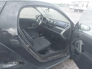 2013 Smart fortwo Pure с VIN WMEEJ3BA3DK682782, выставлен на аукционе IAAI как лот 42728005 с пробегом Не указан миль и . История ставок и продаж доступна на DreamBid. Изображение 5.