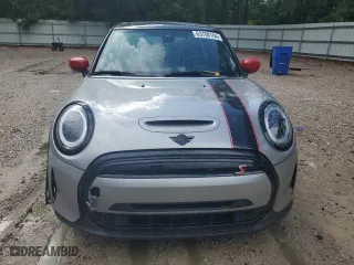 2024 MINI Hardtop 2 Door Cooper SE with VIN WMW13DJ09R2U35924, listed as a Copart auction lot 63788164 with 11,155 mi miles and Salvage Title. Bid and sale history available at carsss.com. Image 5.