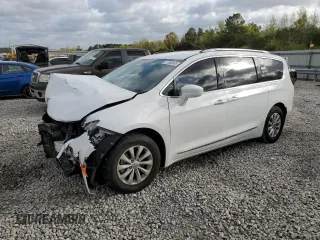 2018 Chrysler Pacifica Touring L with VIN 2C4RC1BG7JR110405, listed as a Copart auction lot 51586665 with 133,114 mi miles and Salvage Title. Bid and sale history available at DreamBid. Image 1.