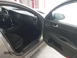 2016 Kia Optima LX with VIN 5XXGT4L33GG026183, listed as a IAAI auction lot 42156799 with 163,000 mi miles and . Bid and sale history available at carsss.com. Image 5.