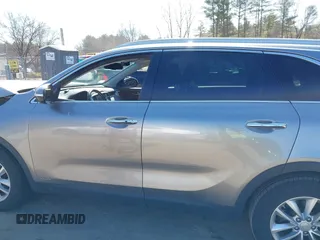 2017 Kia Sorento LX z VIN 5XYPGDA36HG267353, wystawiony jako IAAI lot #41785397 z przebiegiem 126 629 mil mil oraz . Historia ofert i sprzedaży dostępna na DreamBid. Obrazek 14.