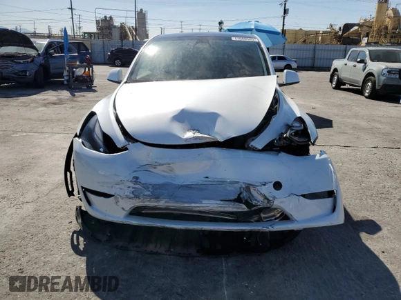 2024 Tesla Model Y with VIN 7SAYGDED5RF196309, listed as a Copart auction lot 44608545 with 7,226 mi miles and Salvage Title. Bid and sale history available at DreamBid. Image 5.