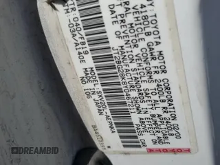 2000 Toyota Camry CE z VIN JT2BG28K8Y0467211, wystawiony jako Copart lot #55478835 z przebiegiem Nie podano mil oraz Szkoda całkowita • Salvage title. Historia ofert i sprzedaży dostępna na DreamBid. Obrazek 12.