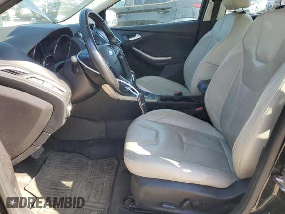 2015 Ford Focus Titanium with VIN 1FADP3J2XFL200489, listed as a Copart auction lot 56443215 with 139,990 mi miles and Clean title. Bid and sale history available at DreamBid. Image 7.