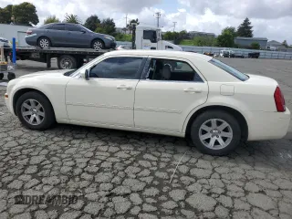 2007 Chrysler 300 with VIN 2C3LA43R17H889770, listed as a Copart auction lot 51492635 with 101,511 mi miles and Salvage Title. Bid and sale history available at carsss.com. Image 2.