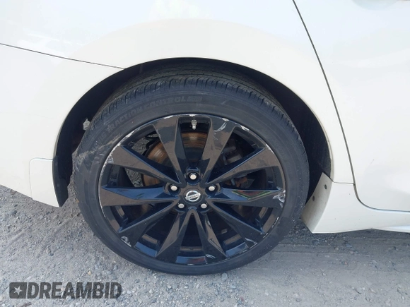 2017 Nissan Maxima SL with VIN 1N4AA6AP6HC432141, listed as a IAAI auction lot 42441283 with 93,730 mi miles and . Bid and sale history available at DreamBid. Image 6.