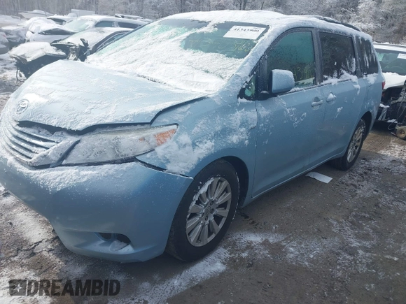 2017 Toyota Sienna LE with VIN 5TDJZ3DC5HS158746, listed as a IAAI auction lot 41343900 with 79,019 mi miles. Bid and sale history available at carsss.com. Image 17.
