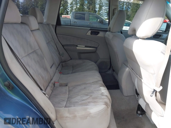 2010 Subaru Forester 2.5X with VIN JF2SH6BC9AH900007, listed as a IAAI auction lot 42095689 with 186,070 mi miles. Bid and sale history available at carsss.com. Image 8.
