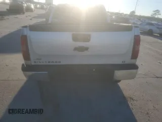 2010 Chevrolet Silverado 1500 LT with VIN 3GCRKSE38AG273099, listed as a Copart auction lot 82939803 with 220,293 mi miles and Salvage Title. Bid and sale history available at carsss.com. Image 6.