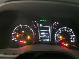 2022 Toyota 4Runner SR5 Premium with VIN JTENU5JRXN5979777, listed as a Copart auction lot 53605845 with 20,957 mi miles and Salvage title. Bid and sale history available at DreamBid. Image 9.