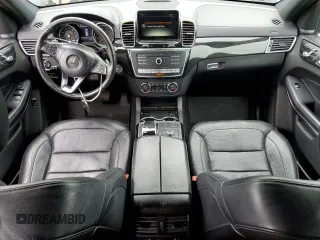2017 Mercedes-Benz GLS 550 z VIN 4JGDF7DE8HA936688, wystawiony jako Copart lot #55679235 z przebiegiem 59 009 mil mil oraz Szkoda całkowita • Salvage title. Historia ofert i sprzedaży dostępna na DreamBid. Obrazek 8.
