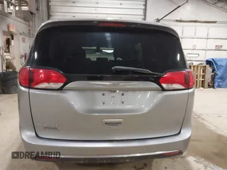 2017 Chrysler Pacifica Touring L with VIN 2C4RC1BG7HR831320, listed as a IAAI auction lot 41805697 with 137,743 mi miles and . Bid and sale history available at DreamBid. Image 16.