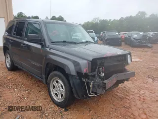 2017 Jeep Patriot Sport with VIN 1C4NJPBA0HD157503, listed as a IAAI auction lot 41957969 with 107,616 mi miles. Bid and sale history available at carsss.com. Image 1.