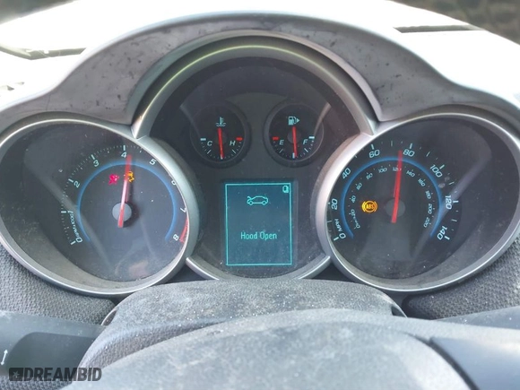 2014 Chevrolet Cruze 1LT with VIN 1G1PC5SB2E7260845, listed as a IAAI auction lot 41847899 with 87,720 mi miles. Bid and sale history available at carsss.com. Image 7.