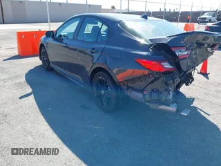 2025 Toyota Camry LE z VIN 4T1DAACK4SU572097, wystawiony jako IAAI lot #41827762 z przebiegiem 8 106 mil mil oraz . Historia ofert i sprzedaży dostępna na DreamBid. Obrazek 3.
