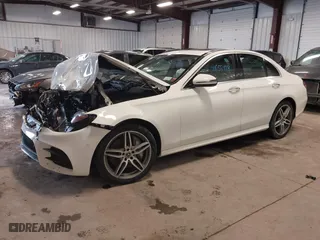 2017 Mercedes-Benz E-Class E 300 Luxury with VIN WDDZF4KB3HA233328, listed as a IAAI auction lot 41656478 with 77,509 mi miles. Bid and sale history available at carsss.com. Image 17.