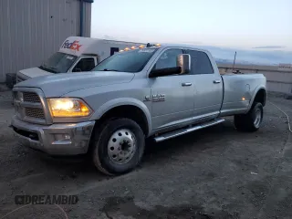 2018 Ram 3500 Laramie z VIN 3C63RRJL4JG140881, wystawiony jako Copart lot #76577163 z przebiegiem 151 117 mil mil oraz Szkoda całkowita • Salvage title. Historia ofert i sprzedaży dostępna na DreamBid. Obrazek 1.