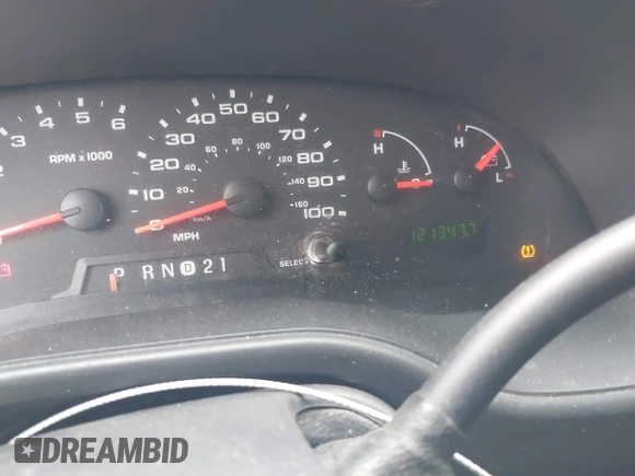 2008 Ford Econoline Cargo Commercial z VIN 1FTNE14W08DA57153, wystawiony jako IAAI lot #41596848 z przebiegiem 121 347 mil mil oraz . Historia ofert i sprzedaży dostępna na DreamBid. Obrazek 7.