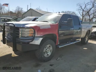 2008 GMC Sierra 2500HD SLE1 with VIN 1GTHK23698F176529, listed as a Copart auction lot 48583425 with 355,814 mi miles and Salvage Title. Bid and sale history available at carsss.com. Image 1.