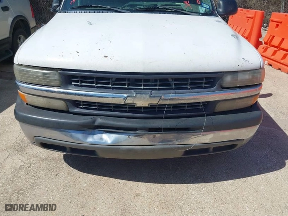 2000 Chevrolet Silverado 1500 LS with VIN 2GCEC19T4Y1405231, listed as a IAAI auction lot 41852448 with 242,436 mi miles. Bid and sale history available at carsss.com. Image 6.