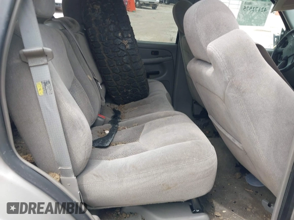 2004 Chevrolet Tahoe LT with VIN 1GNEC13Z84R284127, listed as a IAAI auction lot 42172575 with 230,975 mi miles and . Bid and sale history available at DreamBid. Image 8.