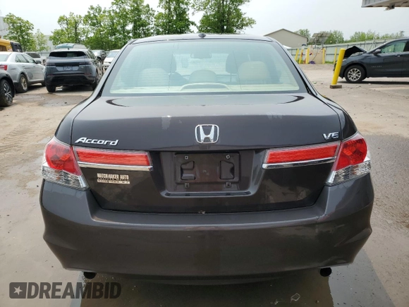 2011 Honda Accord EX-L z VIN 1HGCP3F82BA016447, wystawiony jako Copart lot #59323475 z przebiegiem 174 297 mil mil oraz Szkoda całkowita • Salvage title. Historia ofert i sprzedaży dostępna na DreamBid. Obrazek 6.