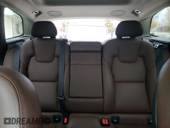 2019 Volvo XC60 Momentum with VIN LYVA22RK0KB219092, listed as a Copart auction lot 76661164 with 64,104 mi miles and Salvage title. Bid and sale history available at DreamBid. Image 10.