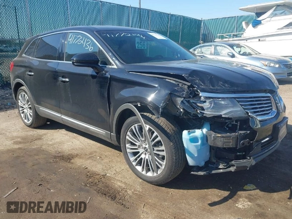 2016 Lincoln MKX Reserve with VIN 2LMTJ8LRXGBL79973, listed as a IAAI auction lot 41772136 with 105,566 mi miles. Bid and sale history available at carsss.com. Image 1.