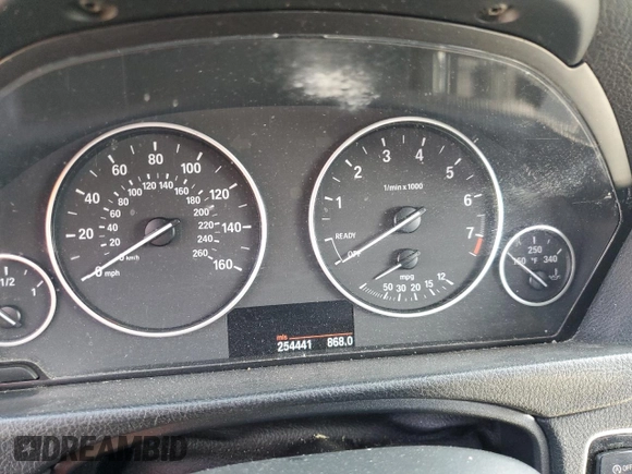2013 BMW 3 Series 328i with VIN WBA3C1C54DF435198, listed as a Copart auction lot 62025995 with 254,441 mi miles and Salvage title. Bid and sale history available at DreamBid. Image 9.