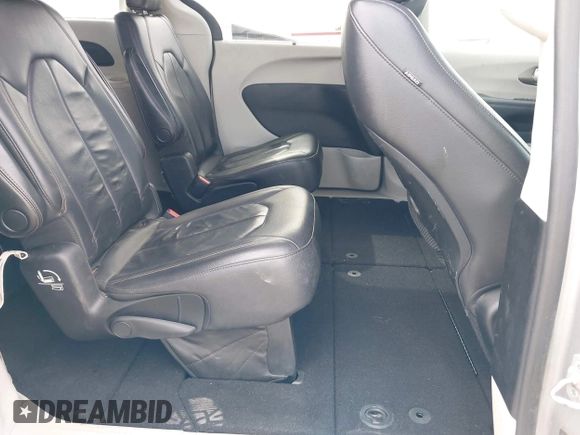 2017 Chrysler Pacifica Touring L with VIN 2C4RC1BG1HR803027, listed as a IAAI auction lot 41896775 with 112,896 mi miles and . Bid and sale history available at DreamBid. Image 8.