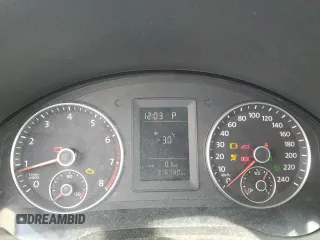 2010 Volkswagen Jetta z VIN 3VWHX7AJ3AM134849, wystawiony jako Copart lot #44730325 z przebiegiem 316 740 mil mil oraz Czysty tytuł • Clean title. Historia ofert i sprzedaży dostępna na DreamBid. Obrazek 9.