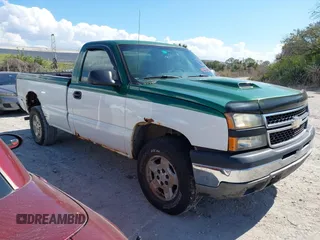2006 Chevrolet Silverado 1500 Work Truck with VIN 3GCEK14Z76G197526, listed as a IAAI auction lot 41555933 with 176,540 mi miles. Bid and sale history available at carsss.com. Image 1.