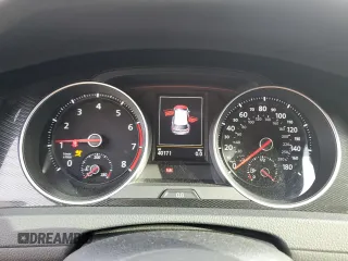 2016 Volkswagen GTI Autobahn z VIN 3VW547AU4GM051851, wystawiony jako Copart lot #49774865 z przebiegiem 40 171 mil mil oraz Nie do naprawy • Non repairable. Historia ofert i sprzedaży dostępna na DreamBid. Obrazek 9.