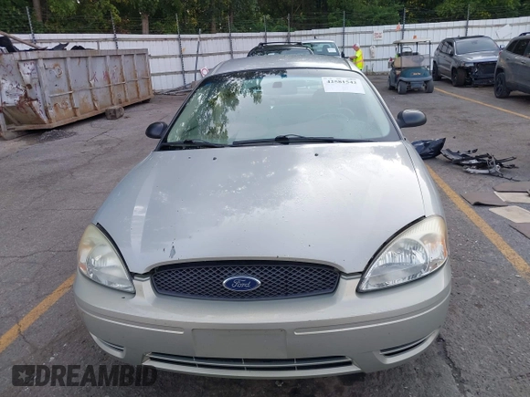 2006 Ford Taurus SE with VIN 1FAFP53UX6A184373, listed as a IAAI auction lot 42581542 with Not provided miles and . Bid and sale history available at DreamBid. Image 12.