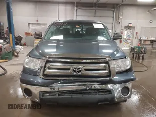 2010 Toyota Tundra 4WD Truck with VIN 5TFUM5F16AX006879, listed as a IAAI auction lot 40447273 with 219,498 mi miles. Bid and sale history available at carsss.com. Image 12.