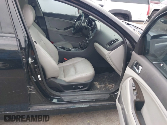 2014 Kia Optima EX with VIN 5XXGN4A7XEG300394, listed as a IAAI auction lot 42117331 with 139,986 mi miles and . Bid and sale history available at carsss.com. Image 5.
