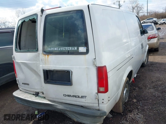 1998 Chevrolet Astro Cargo z VIN 1GCDM19WXWB139102, wystawiony jako IAAI lot #41540799 z przebiegiem 226 511 mil mil oraz . Historia ofert i sprzedaży dostępna na DreamBid. Obrazek 4.