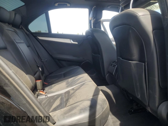 2013 Mercedes-Benz C 250 Sport с VIN WDDGF4HB4DA805824, выставлен на аукционе Copart как лот 61940825 с пробегом Не указан миль и Списание • Salvage title. История ставок и продаж доступна на DreamBid. Изображение 10.