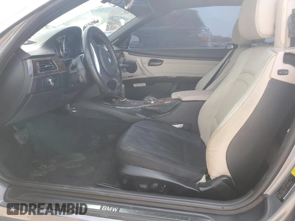 2012 BMW 3 Series 328i z VIN WBADW7C50CE728759, wystawiony jako Copart lot #51650185 z przebiegiem Nie podano mil oraz Szkoda całkowita • Salvage title. Historia ofert i sprzedaży dostępna na DreamBid. Obrazek 7.