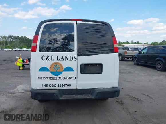 2012 GMC Savana Cargo with VIN 1GTW7FCA1C1157824, listed as a IAAI auction lot 42012172 with 200,961 mi miles. Bid and sale history available at carsss.com. Image 17.
