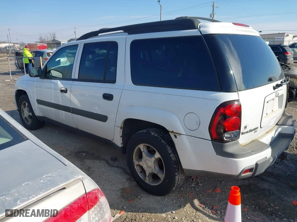 2005 Chevrolet TrailBlazer LS with VIN 1GNET16S156131333, listed as a IAAI auction lot 41673495 with 188,840 mi miles. Bid and sale history available at carsss.com. Image 3.