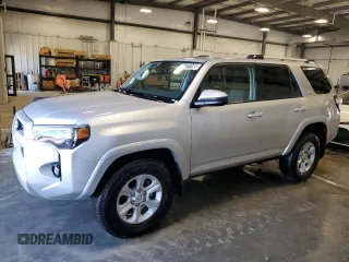 2024 Toyota 4Runner SR5 with VIN JTEEU5JR0R5314652, listed as a Copart auction lot 56411195 with 19,948 mi miles and Clean title. Bid and sale history available at DreamBid. Image 1.