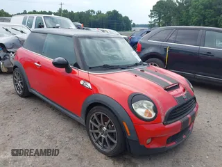 2008 MINI Hardtop S с VIN WMWMF73568TT91002, выставлен на аукционе IAAI как лот 42577703 с пробегом 146 302 миль миль и . История ставок и продаж доступна на DreamBid. Изображение 1.