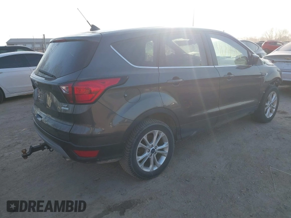 2019 Ford Escape SE with VIN 1FMCU0GD2KUA40307, listed as a IAAI auction lot 41791584 with 71,395 mi miles and . Bid and sale history available at carsss.com. Image 4.