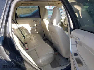 2010 Volvo XC60 3.2L with VIN YV4960DZ2A2051405, listed as a IAAI auction lot 41642010 with 200,589 mi miles. Bid and sale history available at carsss.com. Image 8.
