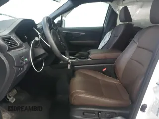 2024 Honda Passport EX-L z VIN 5FNYF8H54RB020153, wystawiony jako Copart lot #59444465 z przebiegiem 13 958 mil mil oraz Szkoda całkowita • Salvage title. Historia ofert i sprzedaży dostępna na DreamBid. Obrazek 7.