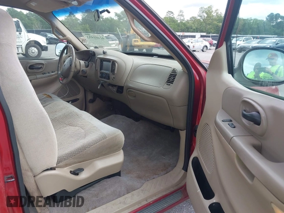 2001 Ford F-150 XL z VIN 1FTRF17W51NA25762, wystawiony jako IAAI lot #42401453 z przebiegiem 20 mil mil oraz . Historia ofert i sprzedaży dostępna na DreamBid. Obrazek 5.