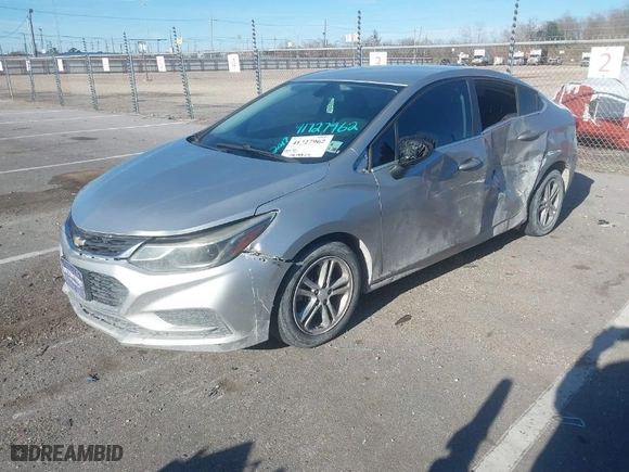 2017 Chevrolet Cruze LT with VIN 1G1BE5SM9H7252607, listed as a IAAI auction lot 41727962 with 194,795 mi miles. Bid and sale history available at carsss.com. Image 2.