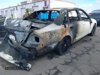 2000 Toyota Avalon XL z VIN 4T1BF28B1YU010240, wystawiony jako IAAI lot #40956040 z przebiegiem Nie podano mil oraz . Historia ofert i sprzedaży dostępna na DreamBid. Obrazek 4.