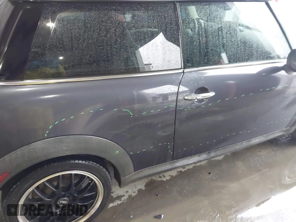 2012 MINI Hardtop S with VIN WMWSV3C53CTY17546, listed as a IAAI auction lot 42312660 with 100,188 mi miles and . Bid and sale history available at DreamBid. Image 6.
